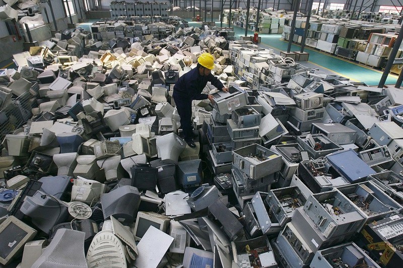 Earning Money by Recycling Outdated Office Equipment