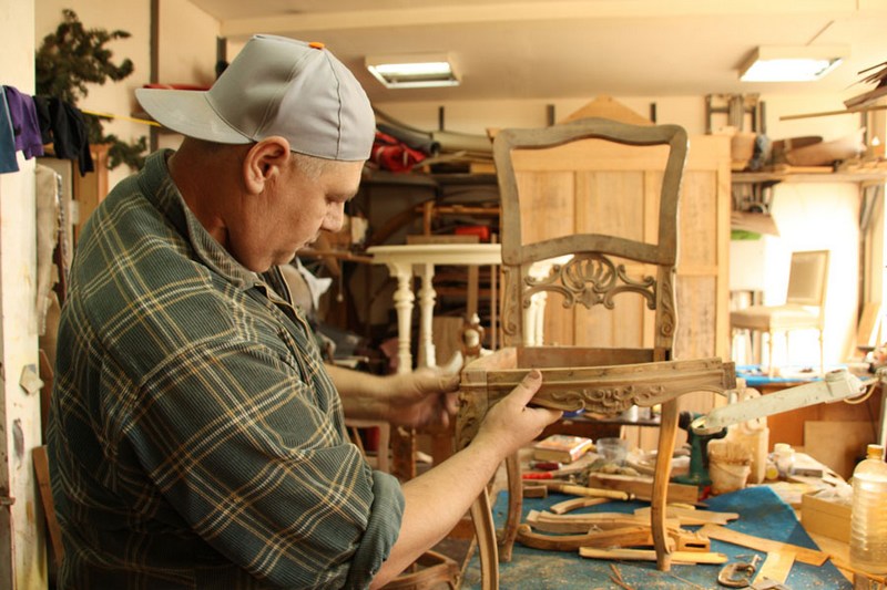 Restoring Antiques: A Lucrative Business Idea with Serious Profit Potential