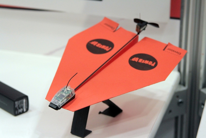 Paper Airplane Piloting