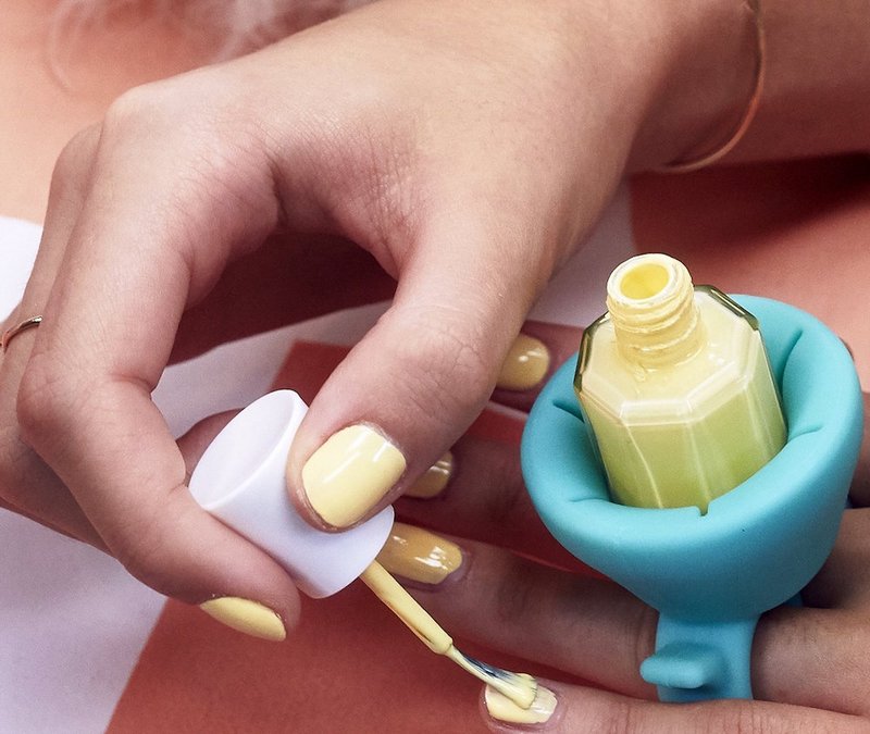 Tweexy Nail Polish Holder Ring