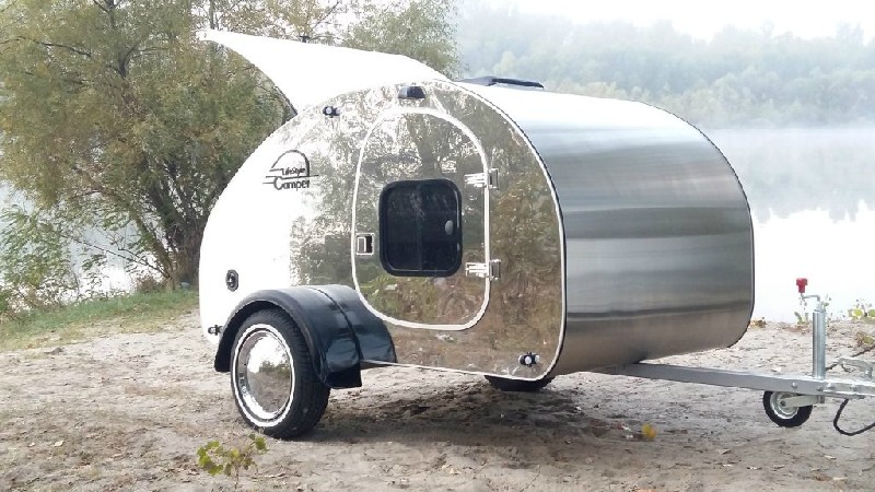Super Compact and Economical Living on Wheels